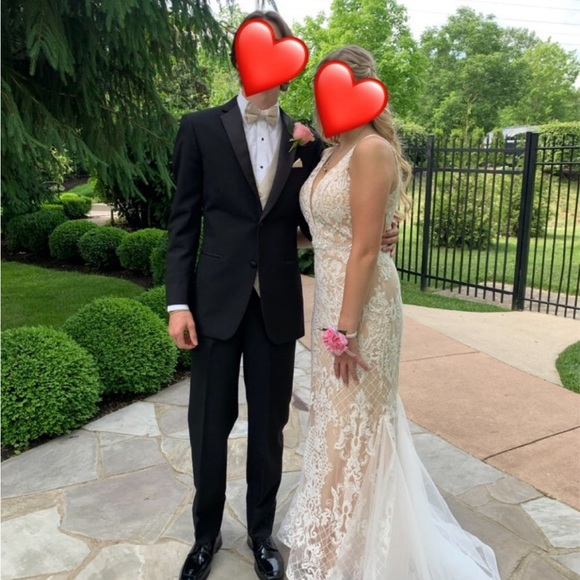 Ellie Wilde prom dress size 6 - Picture 4 of 5